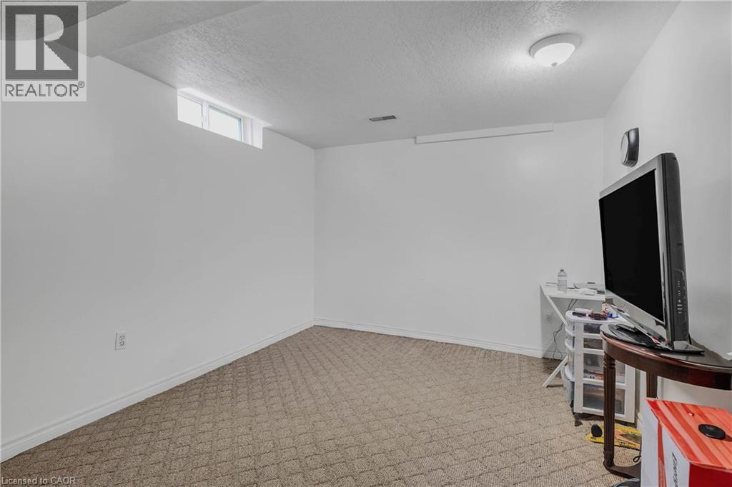 888 Paisley Road, Guelph, Ontario  N1K 1V8 - Photo 35 - 40852377
