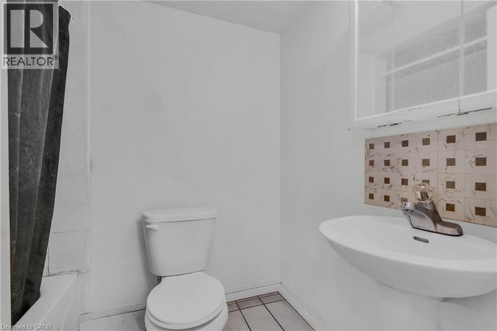 888 Paisley Road, Guelph, Ontario  N1K 1V8 - Photo 37 - 40852377