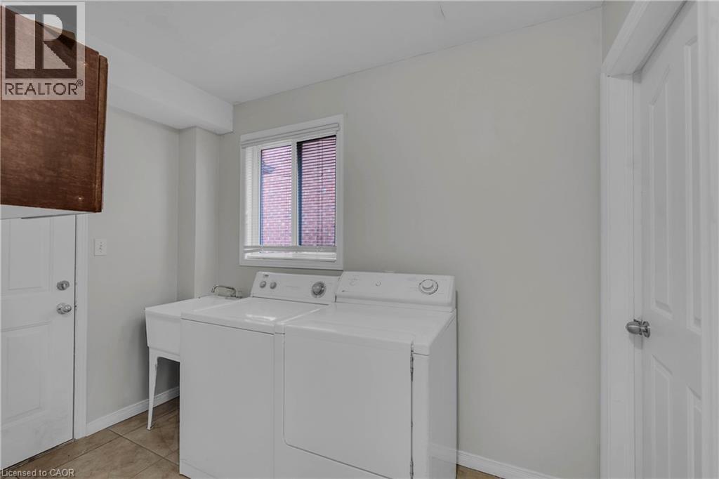 888 Paisley Road, Guelph, Ontario  N1K 1V8 - Photo 30 - 40852377