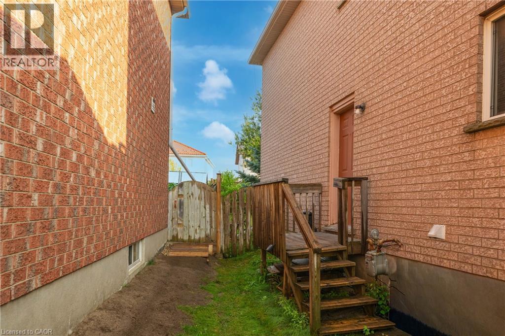 888 Paisley Road, Guelph, Ontario  N1K 1V8 - Photo 31 - 40852377