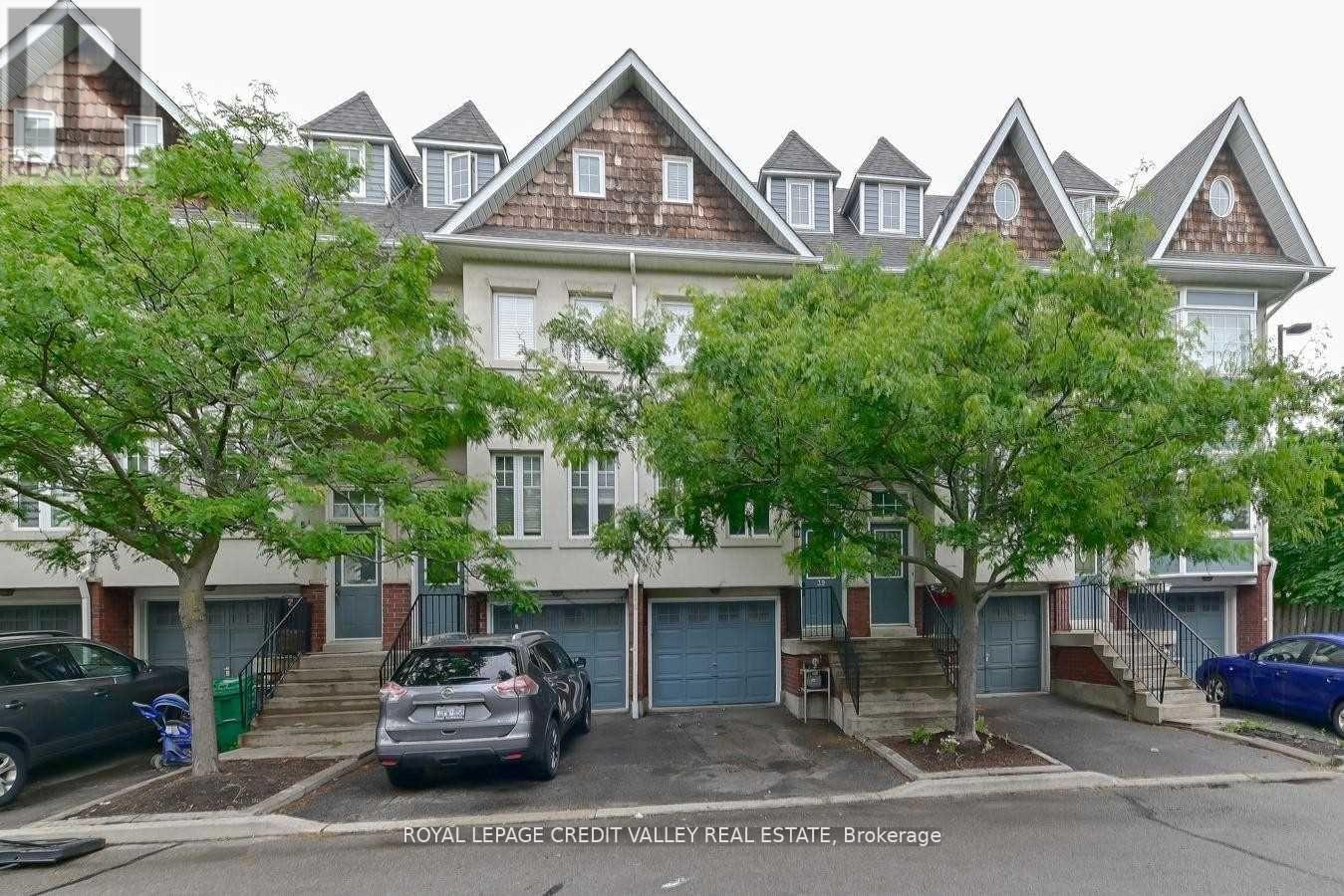 39 - 800 DUNDAS STREET W, Mississauga, Ontario