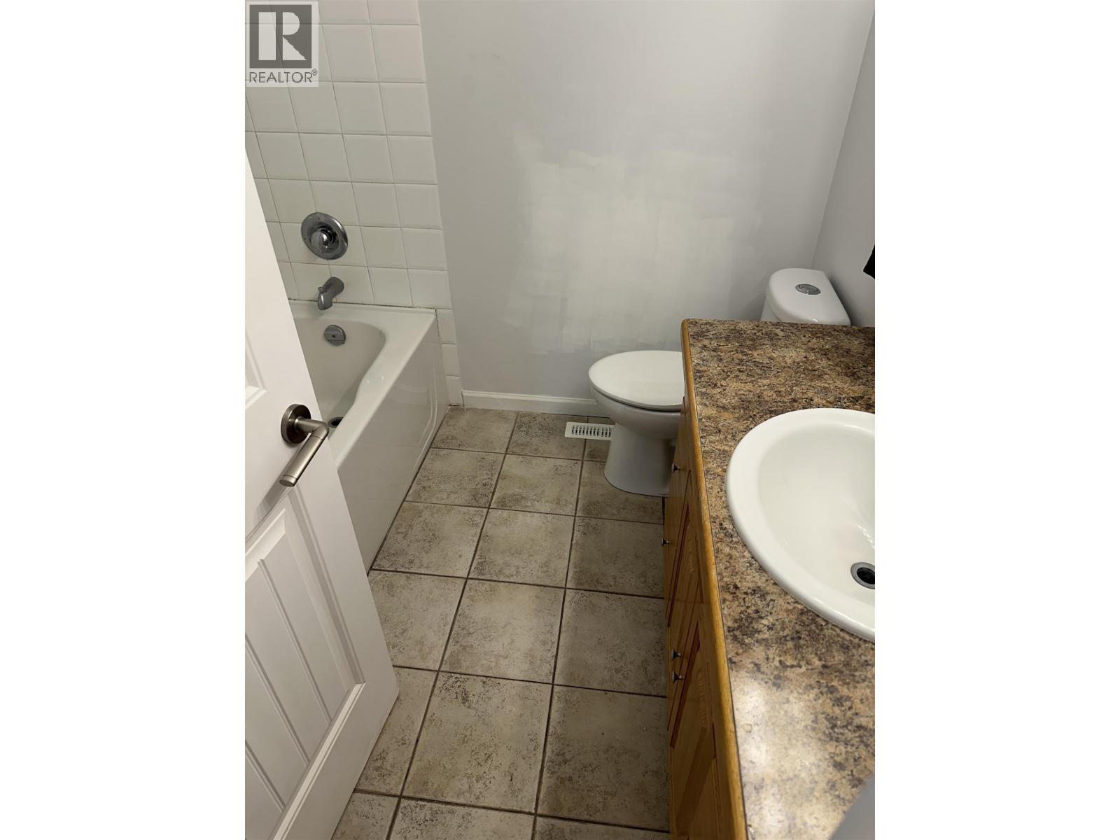 3821 Clematis Crescent, Port Coquitlam, British Columbia  V3B 4A9 - Photo 9 - R3145328