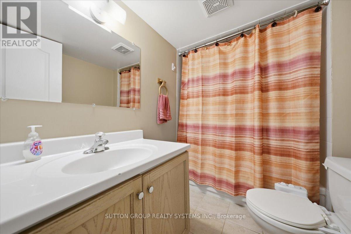 1382 Avon Drive, Mississauga, Ontario  L5N 7Z3 - Photo 38 - W13584412