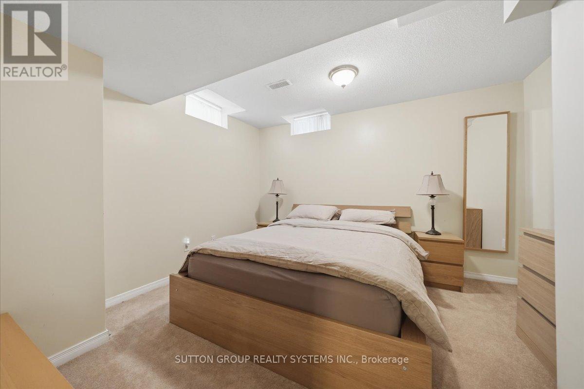 1382 Avon Drive, Mississauga, Ontario  L5N 7Z3 - Photo 37 - W13584412