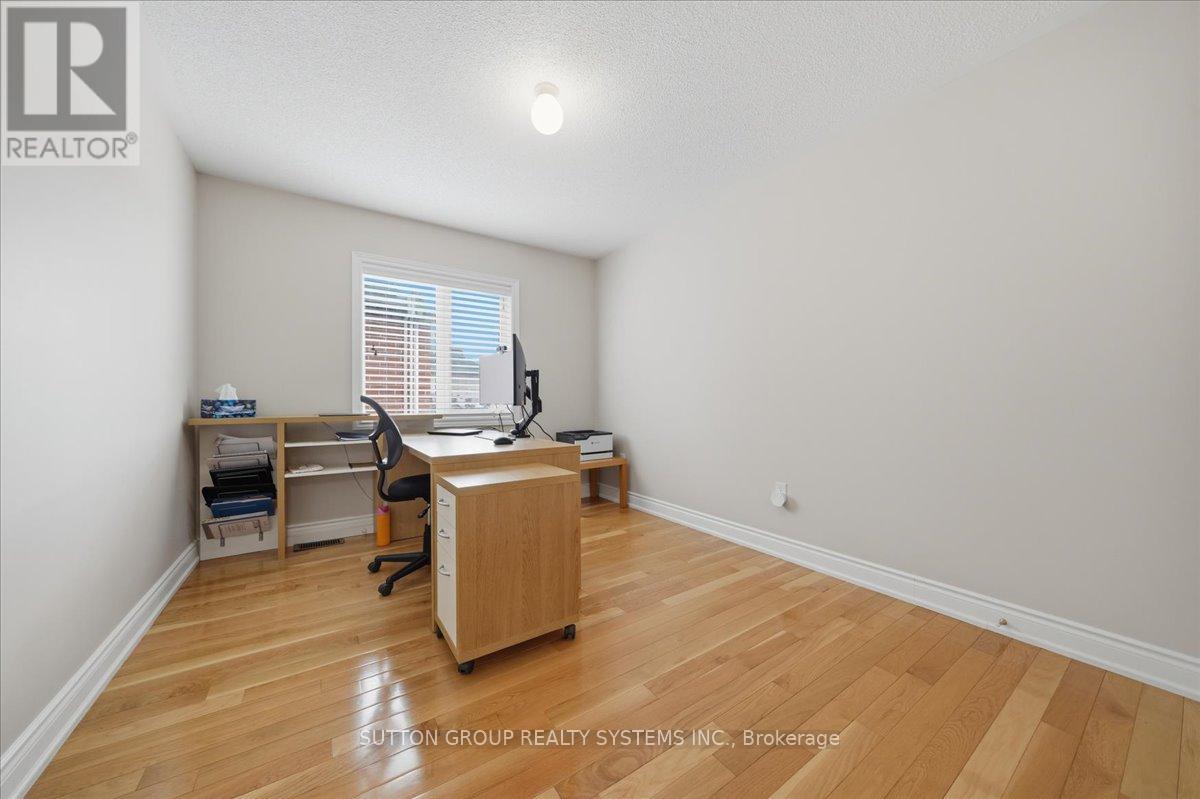 1382 Avon Drive, Mississauga, Ontario  L5N 7Z3 - Photo 32 - W13584412