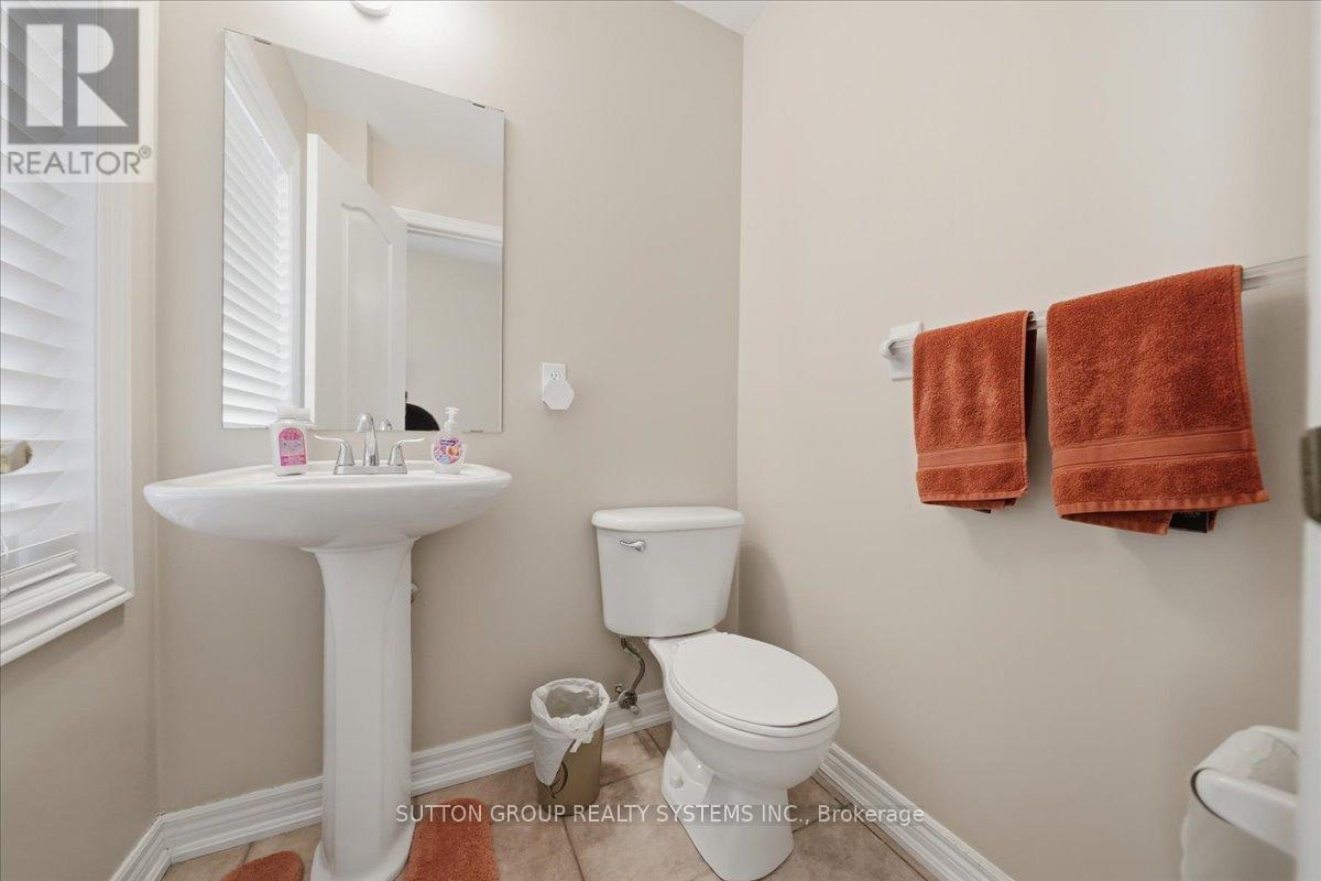 1382 Avon Drive, Mississauga, Ontario  L5N 7Z3 - Photo 39 - W13584412