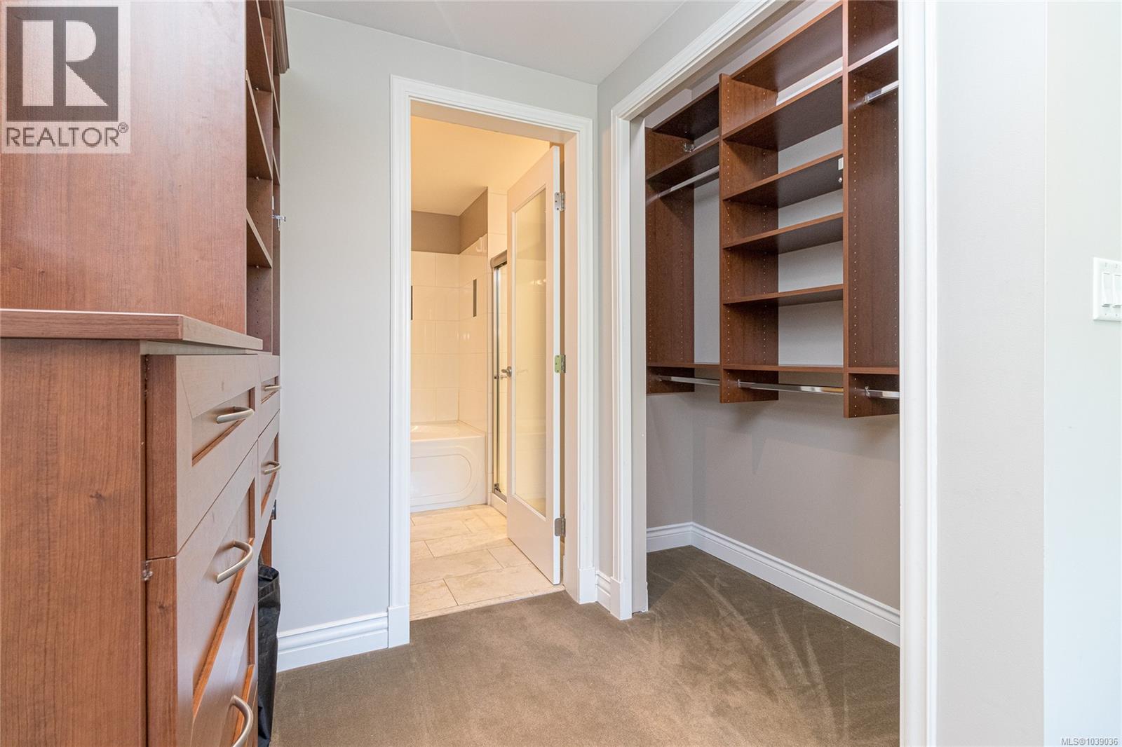 215 1325 Bear Mountain Pkwy, Langford, British Columbia  V9B 6T8 - Photo 36 - 1039036