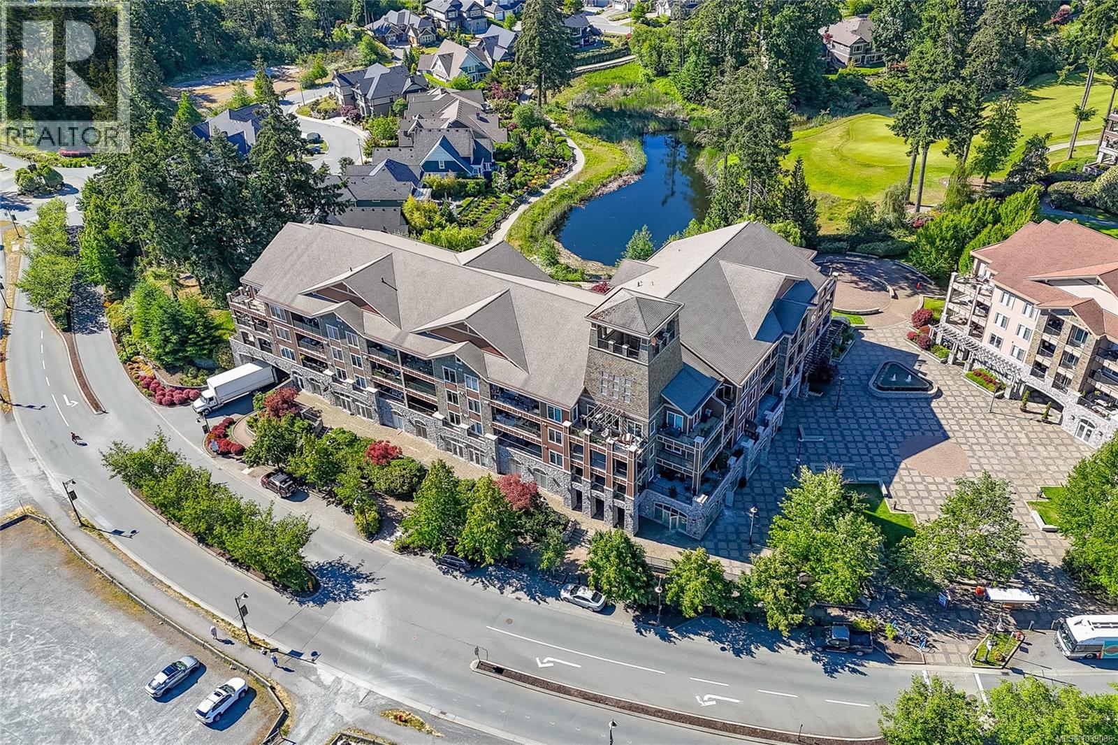 215 1325 Bear Mountain Pkwy, Langford, British Columbia  V9B 6T8 - Photo 3 - 1039036