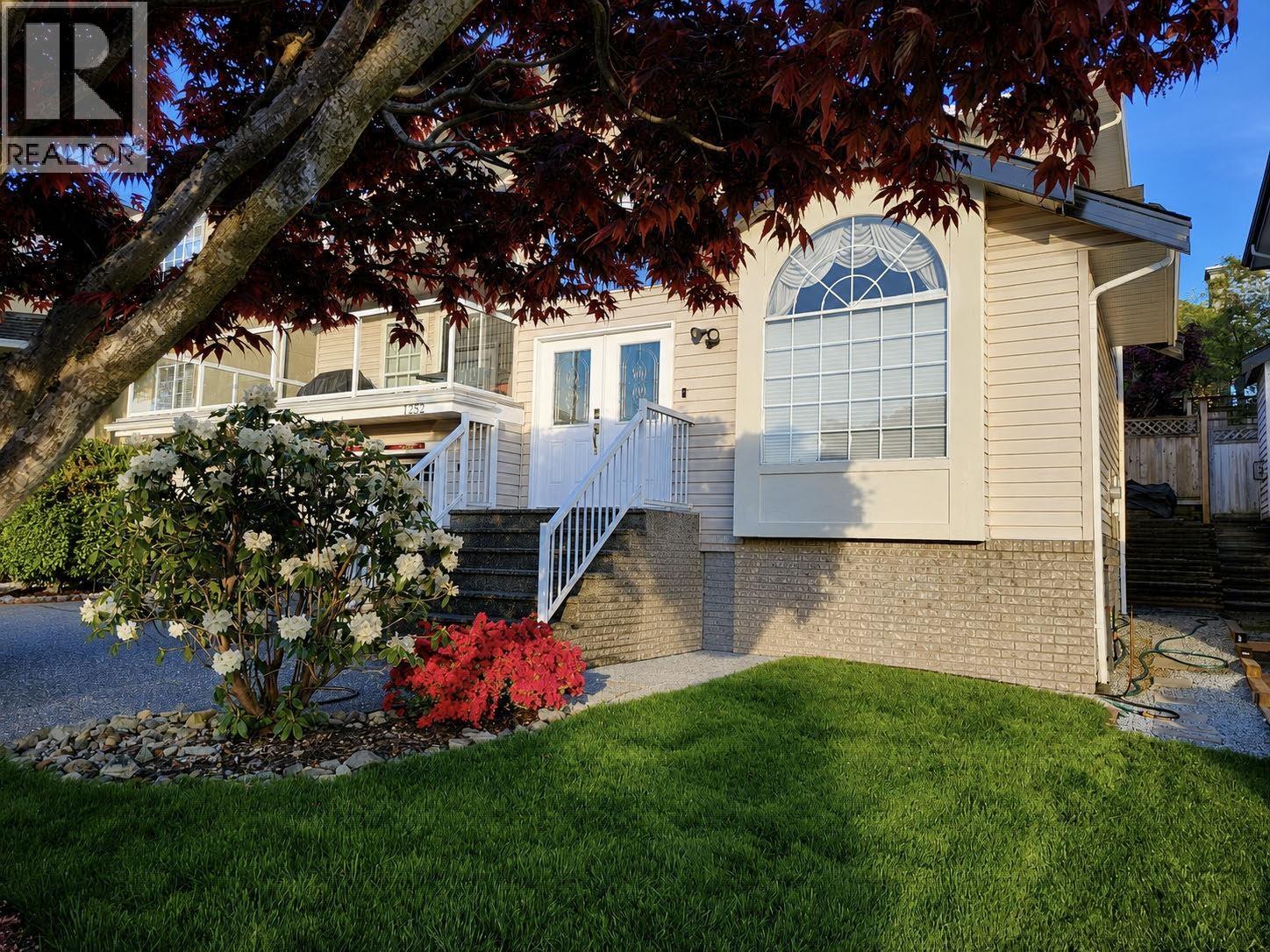 1252 Dewar Way, Port Coquitlam, British Columbia  V3C 5Z1 - Photo 2 - R3153704