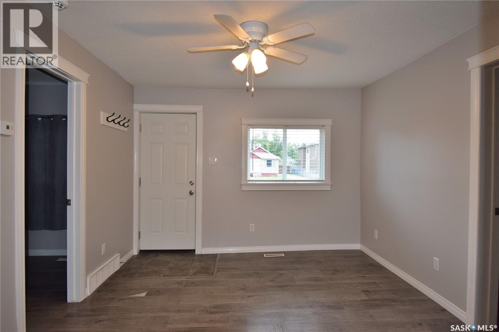 1234 15th Street W, Prince Albert, Saskatchewan  S6V 3S6 - Photo 2 - SK044959