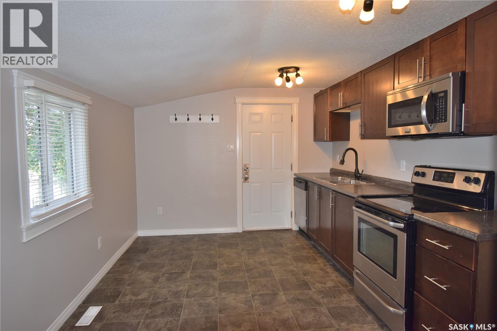 1234 15th Street W, Prince Albert, Saskatchewan  S6V 3S6 - Photo 6 - SK044959