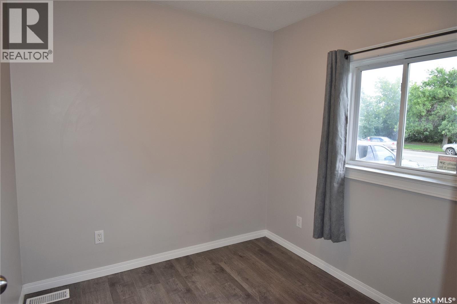 1234 15th Street W, Prince Albert, Saskatchewan  S6V 3S6 - Photo 9 - SK044959