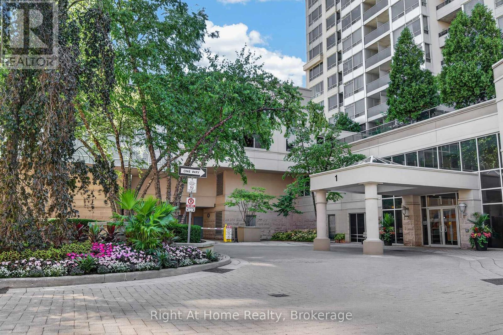 1112 - 1 Rean Drive, Toronto, Ontario  M2K 3C1 - Photo 2 - C13226410