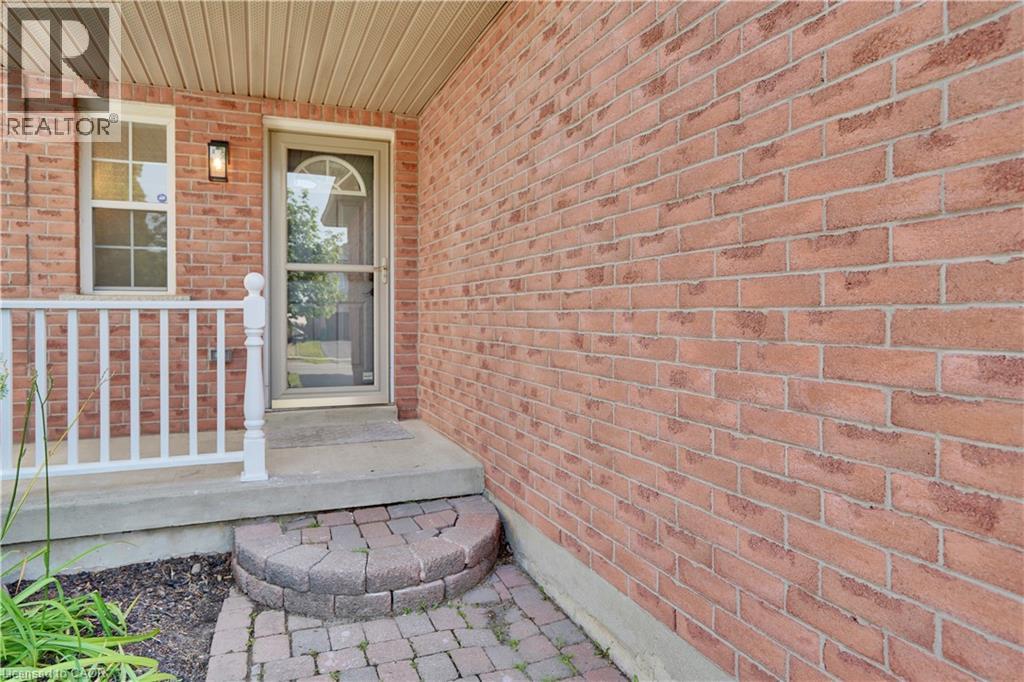 224 Hilltop Drive, Ayr, Ontario  N0B 1E0 - Photo 5 - 40851212