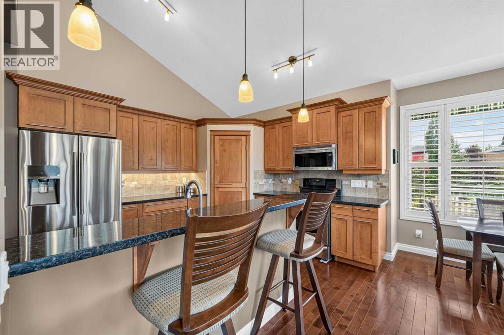 66 Evercreek Bluffs View SW, Calgary, Alberta  T2Y 4V6 - Photo 14 - A2334749