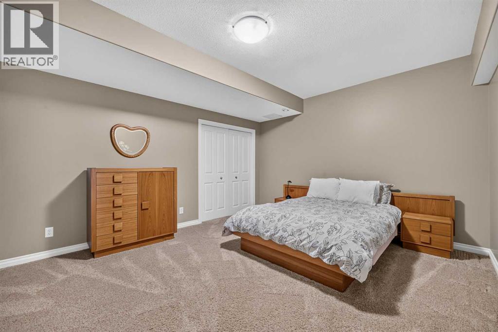 66 Evercreek Bluffs View SW, Calgary, Alberta  T2Y 4V6 - Photo 34 - A2334749