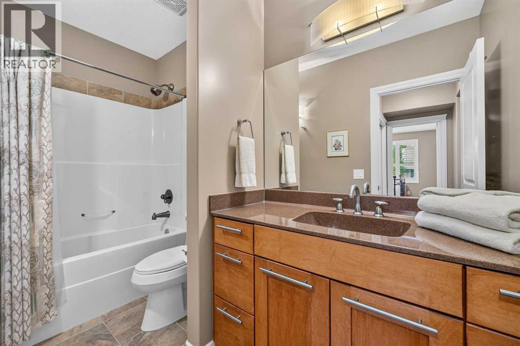 66 Evercreek Bluffs View SW, Calgary, Alberta  T2Y 4V6 - Photo 31 - A2334749