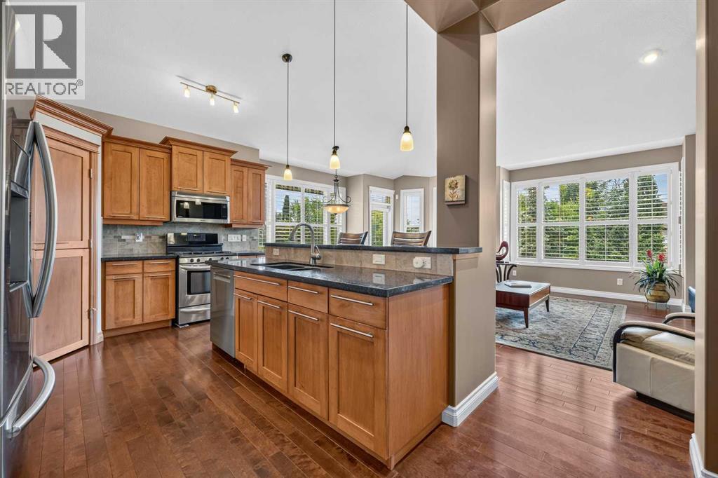 66 Evercreek Bluffs View SW, Calgary, Alberta  T2Y 4V6 - Photo 8 - A2334749