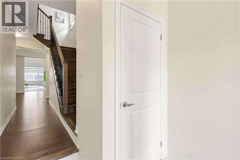 285 Broadacre Drive, Kitchener, Ontario  N2R 0S6 - Photo 5 - 40854456
