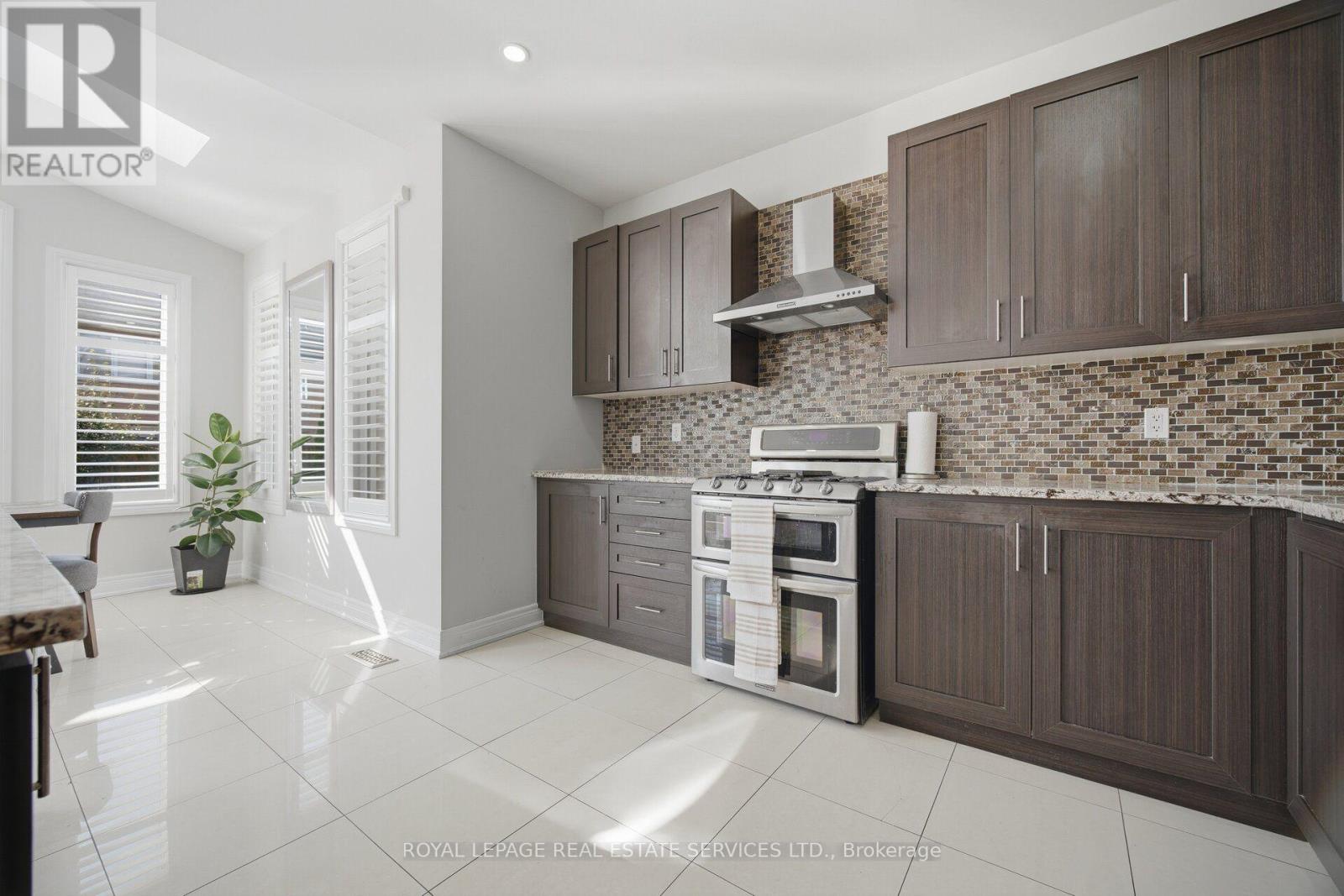 8 Wardsville Drive, Brampton, Ontario  L6Y 0T7 - Photo 14 - W13655260