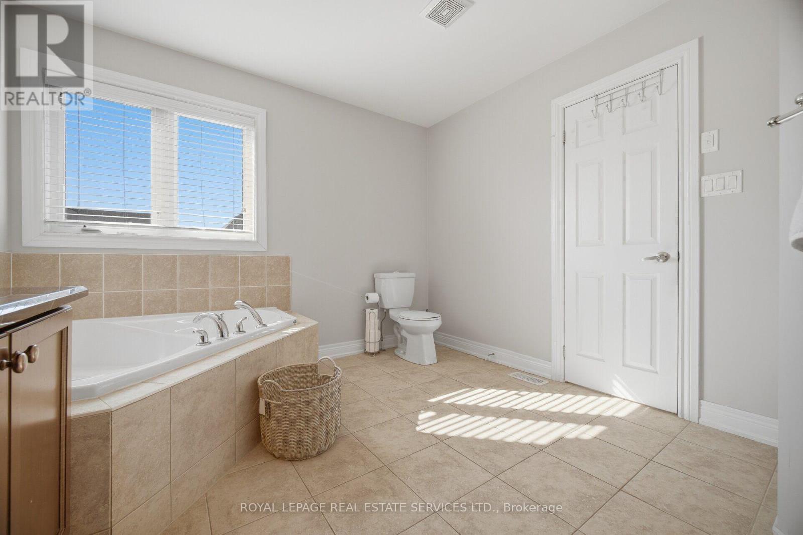 8 Wardsville Drive, Brampton, Ontario  L6Y 0T7 - Photo 24 - W13655260