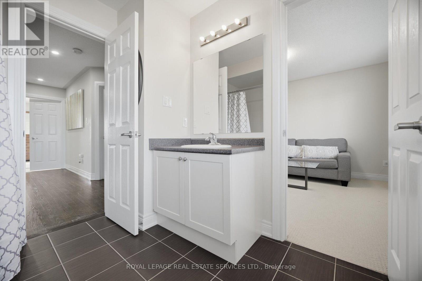 8 Wardsville Drive, Brampton, Ontario  L6Y 0T7 - Photo 30 - W13655260