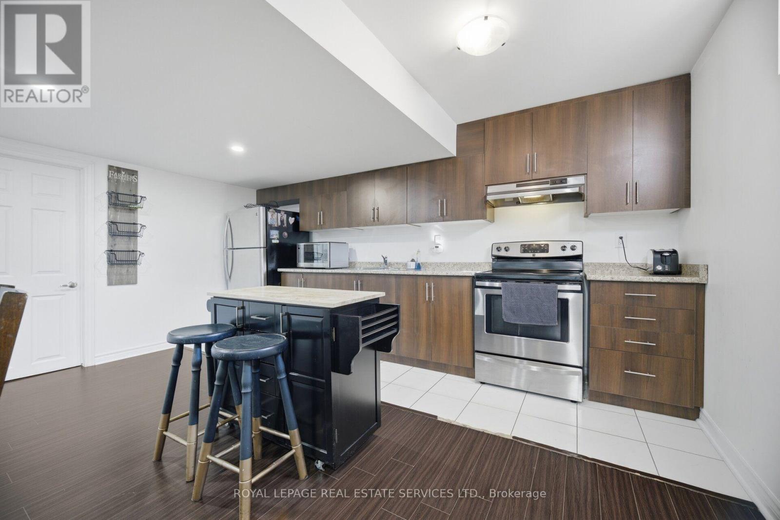 8 Wardsville Drive, Brampton, Ontario  L6Y 0T7 - Photo 39 - W13655260