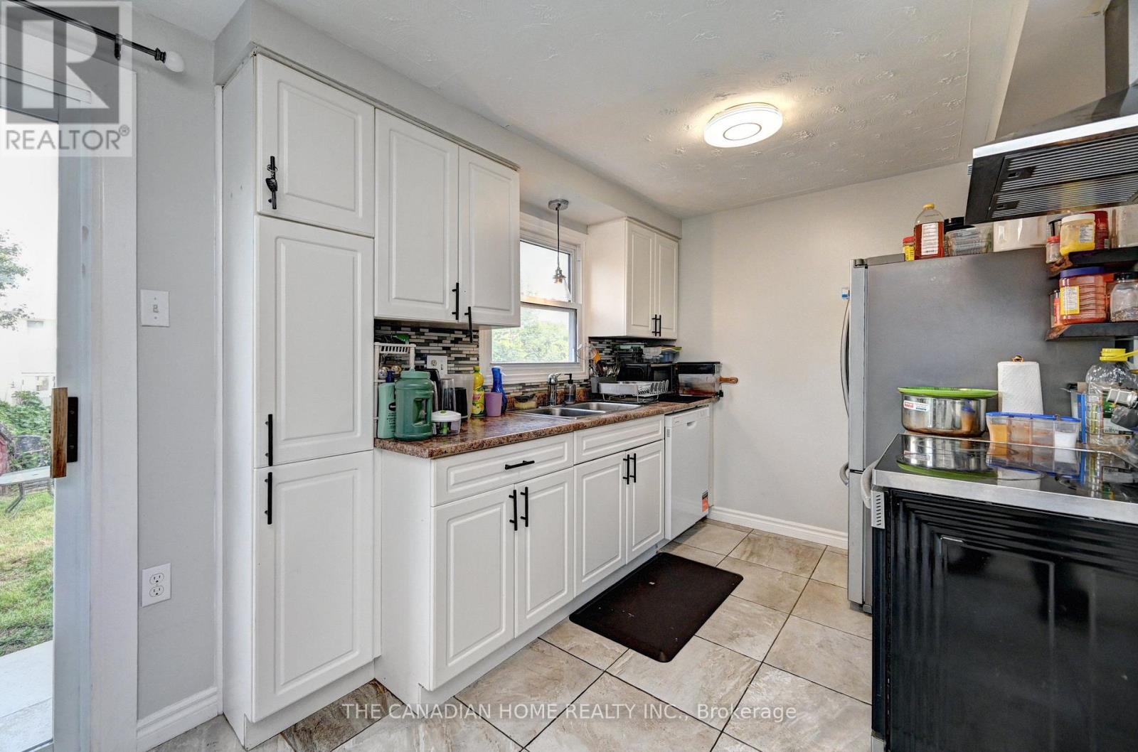 489 Strasburg Road, Kitchener, Ontario  N2E 1P1 - Photo 13 - X13655284