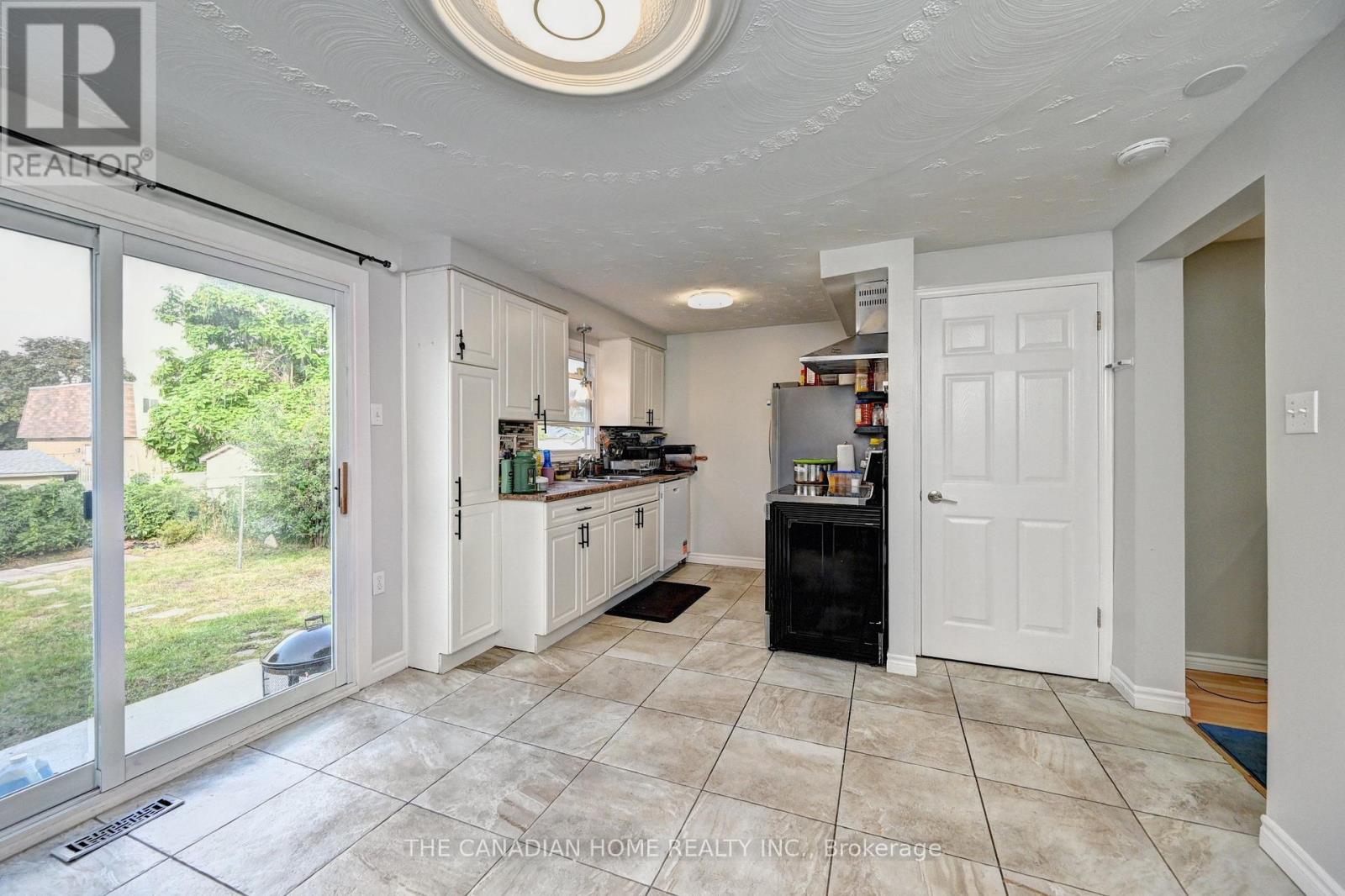 489 Strasburg Road, Kitchener, Ontario  N2E 1P1 - Photo 7 - X13655284