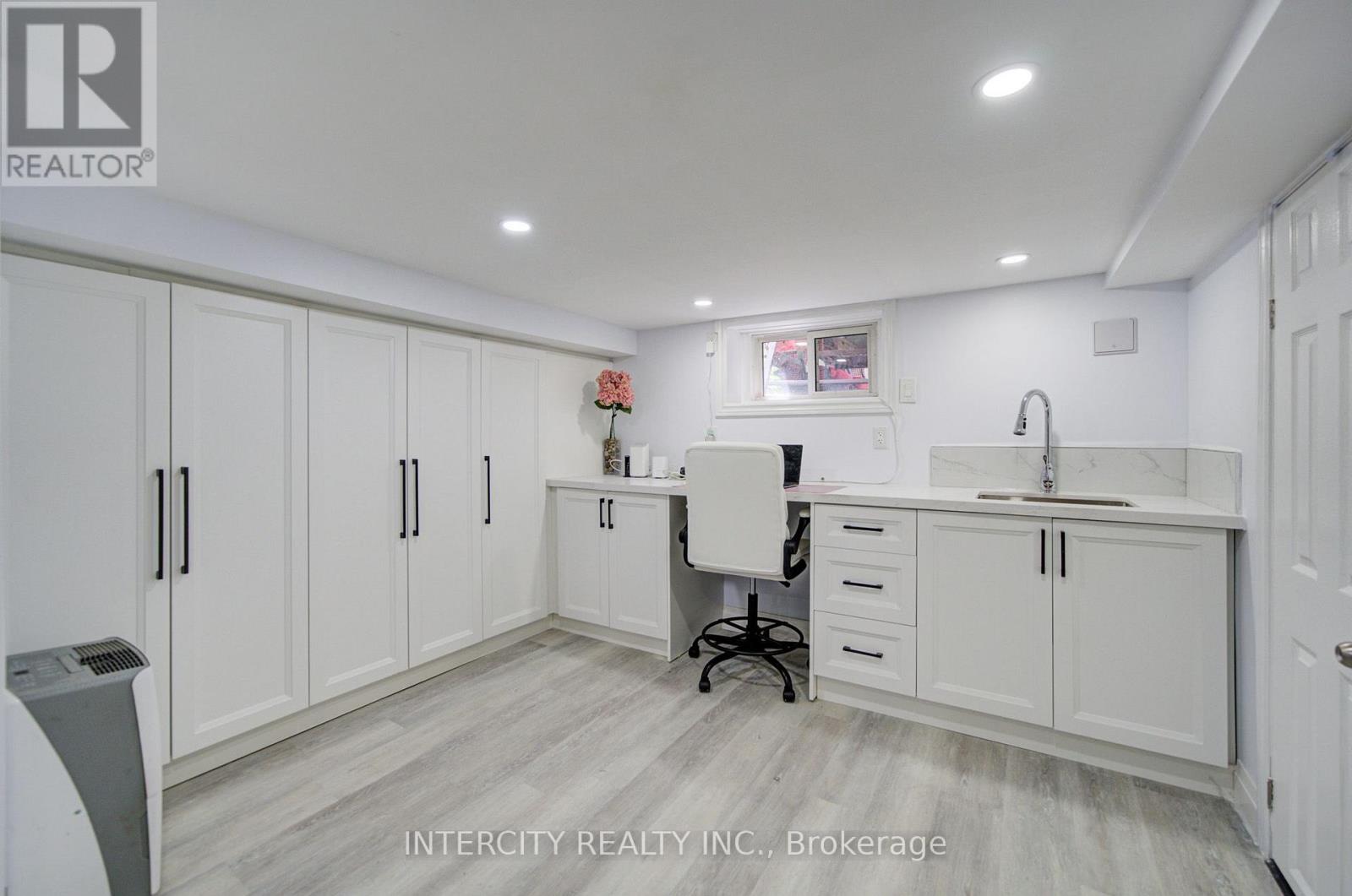 256 Blantyre Avenue, Toronto, Ontario  M1N 2S1 - Photo 27 - E13597794
