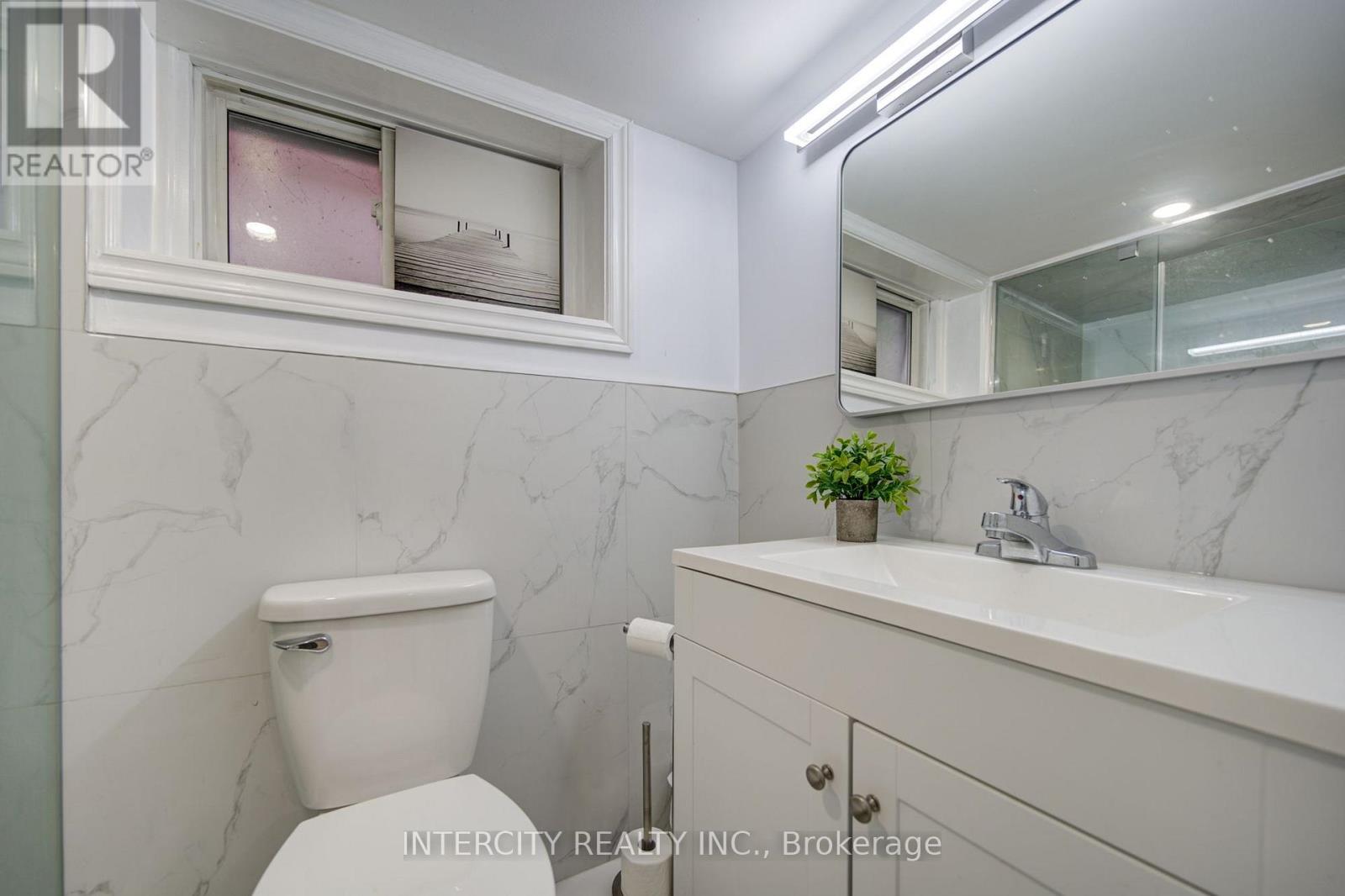 256 Blantyre Avenue, Toronto, Ontario  M1N 2S1 - Photo 29 - E13597794