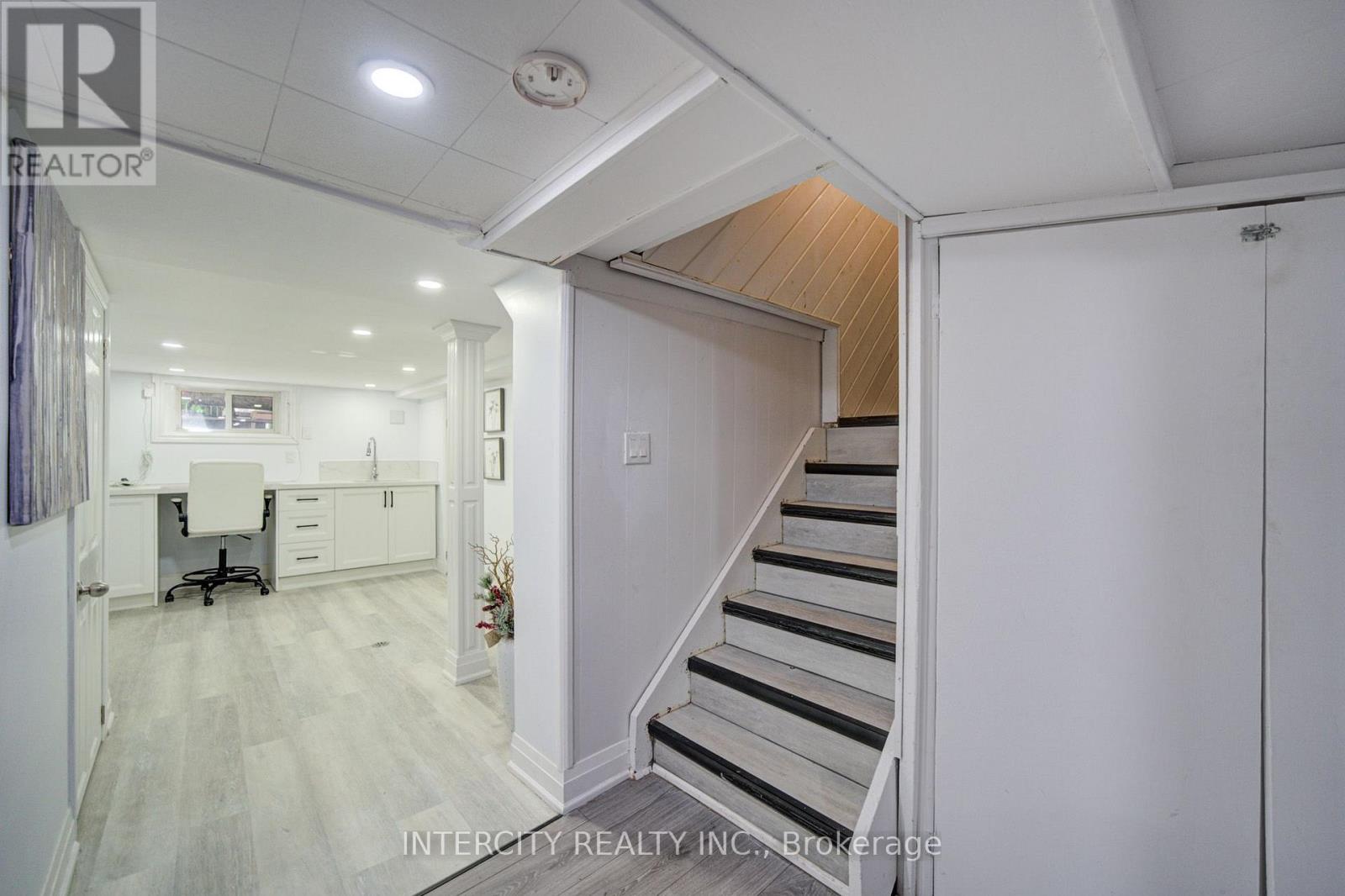 256 Blantyre Avenue, Toronto, Ontario  M1N 2S1 - Photo 32 - E13597794