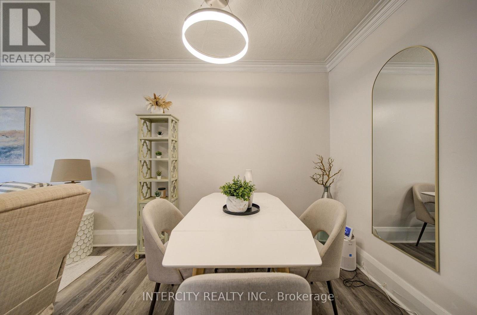 256 Blantyre Avenue, Toronto, Ontario  M1N 2S1 - Photo 9 - E13597794