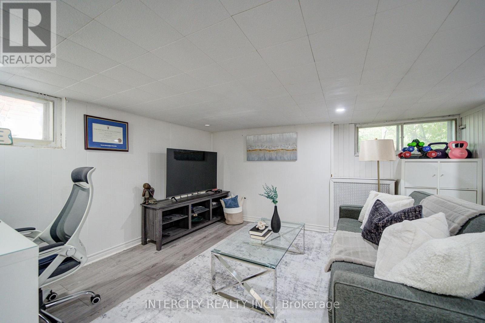 256 Blantyre Avenue, Toronto, Ontario  M1N 2S1 - Photo 20 - E13597794
