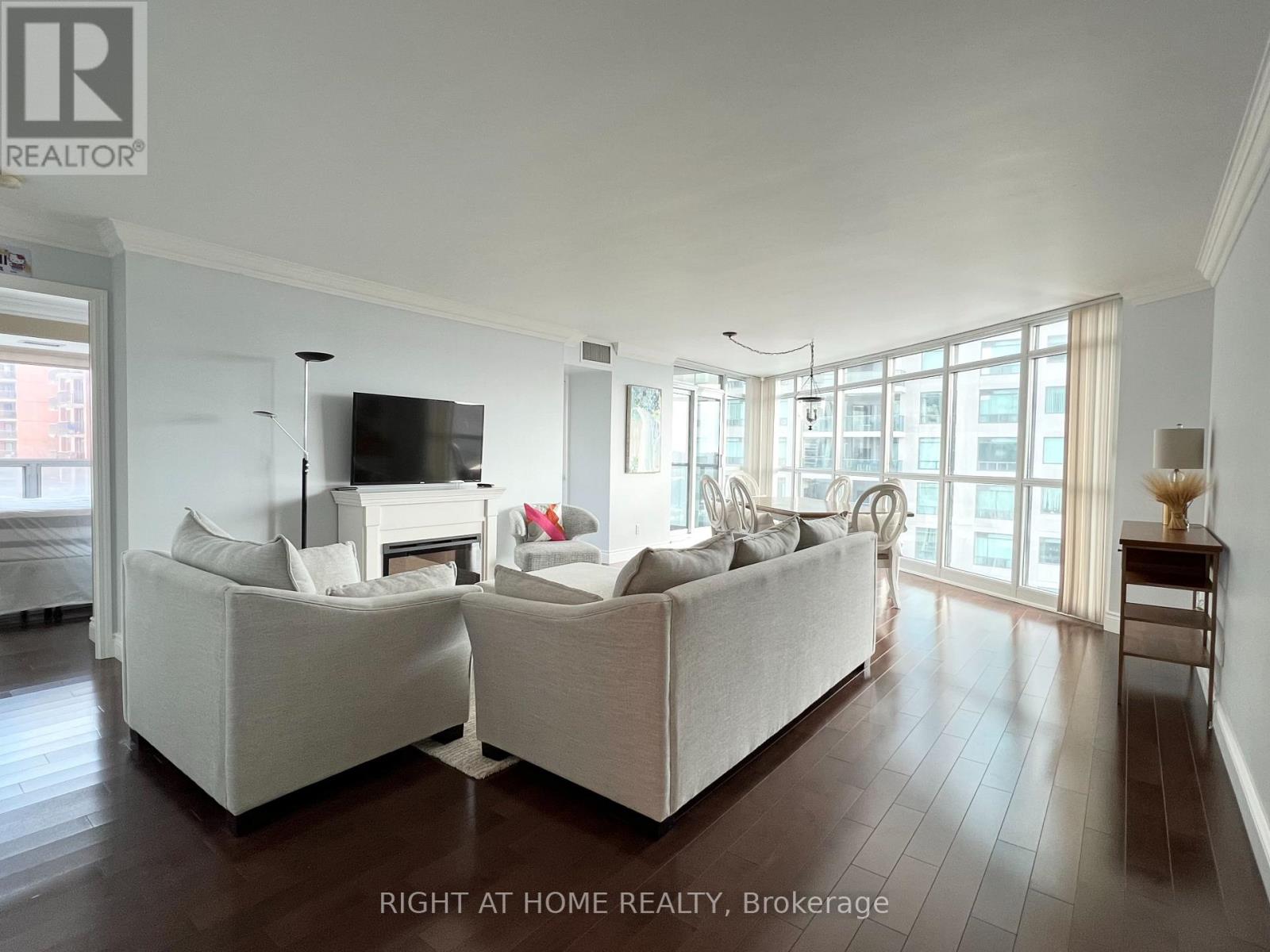 702 - 28 Harrison Garden Boulevard, Toronto, Ontario M2N 7B5 - Photo 5 - C13655304