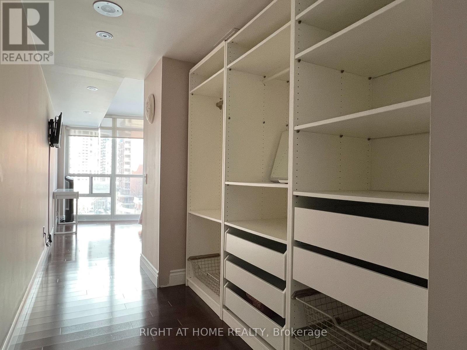 702 - 28 Harrison Garden Boulevard, Toronto, Ontario M2N 7B5 - Photo 8 - C13655304