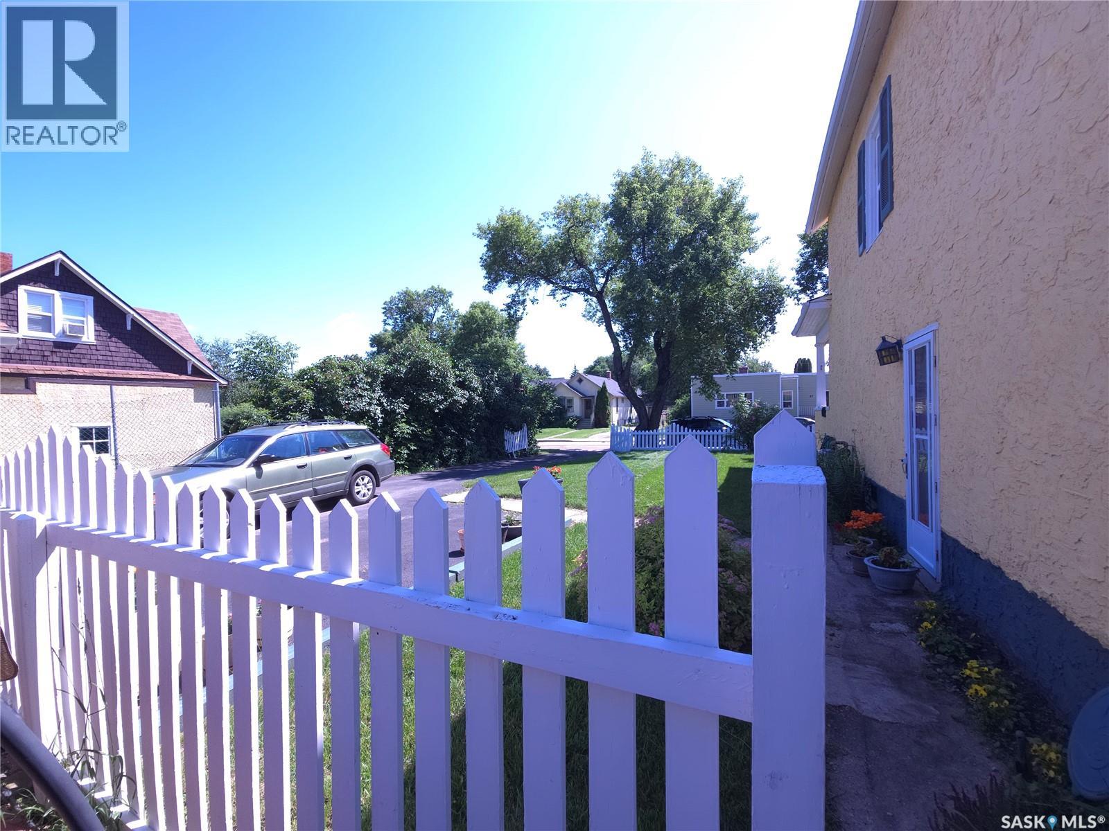 36 21st Street E, Prince Albert, Saskatchewan  S6V 1L8 - Photo 23 - SK043016