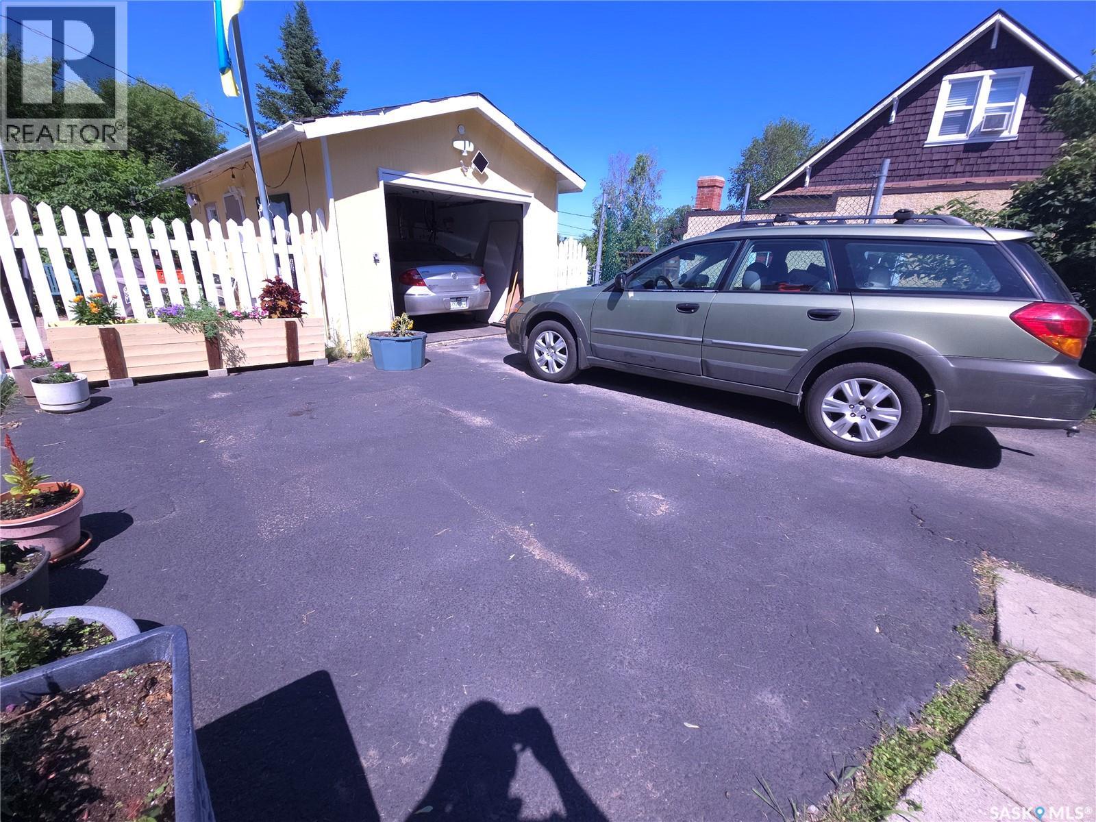 36 21st Street E, Prince Albert, Saskatchewan  S6V 1L8 - Photo 15 - SK043016