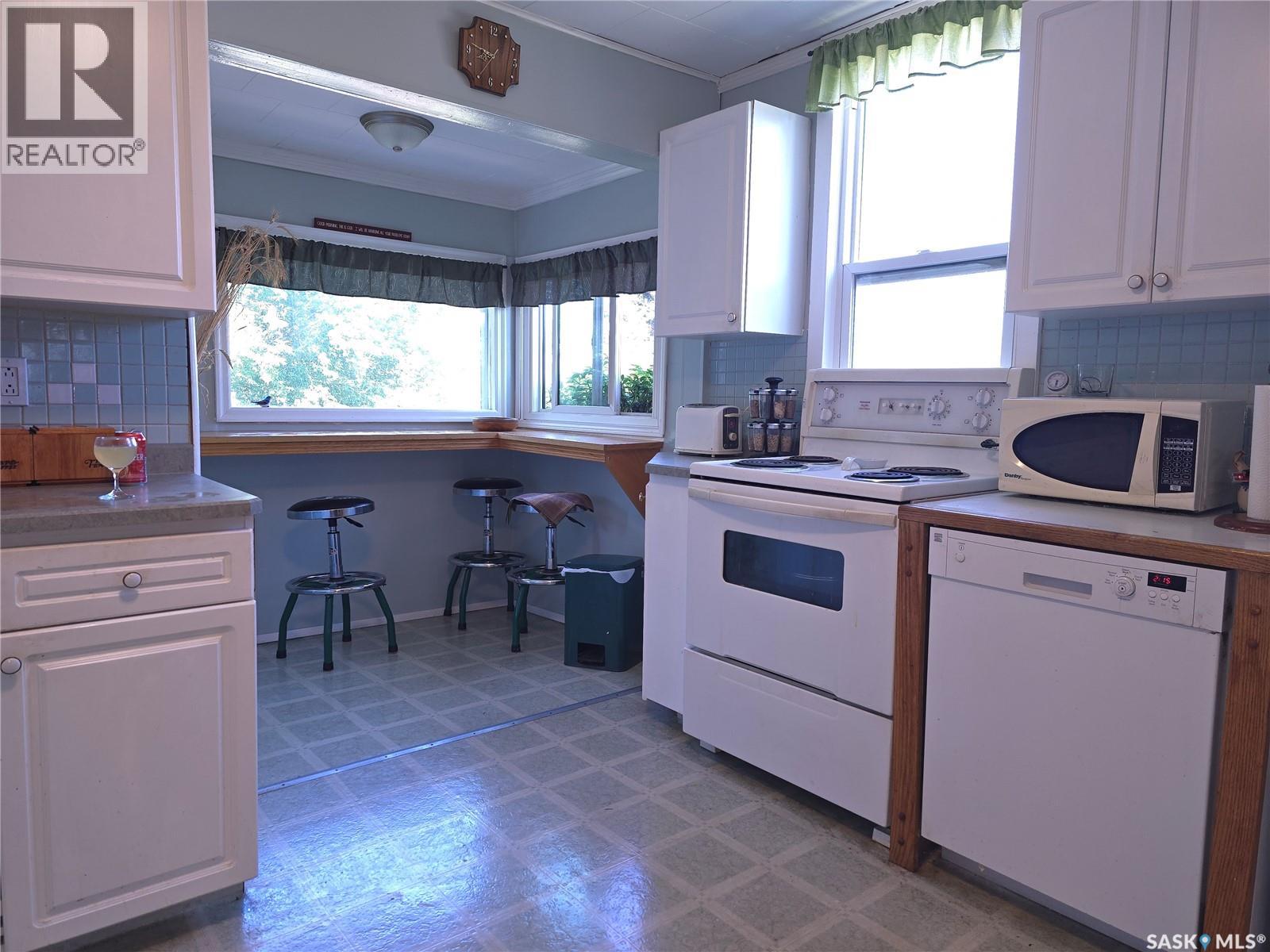 36 21st Street E, Prince Albert, Saskatchewan  S6V 1L8 - Photo 8 - SK043016