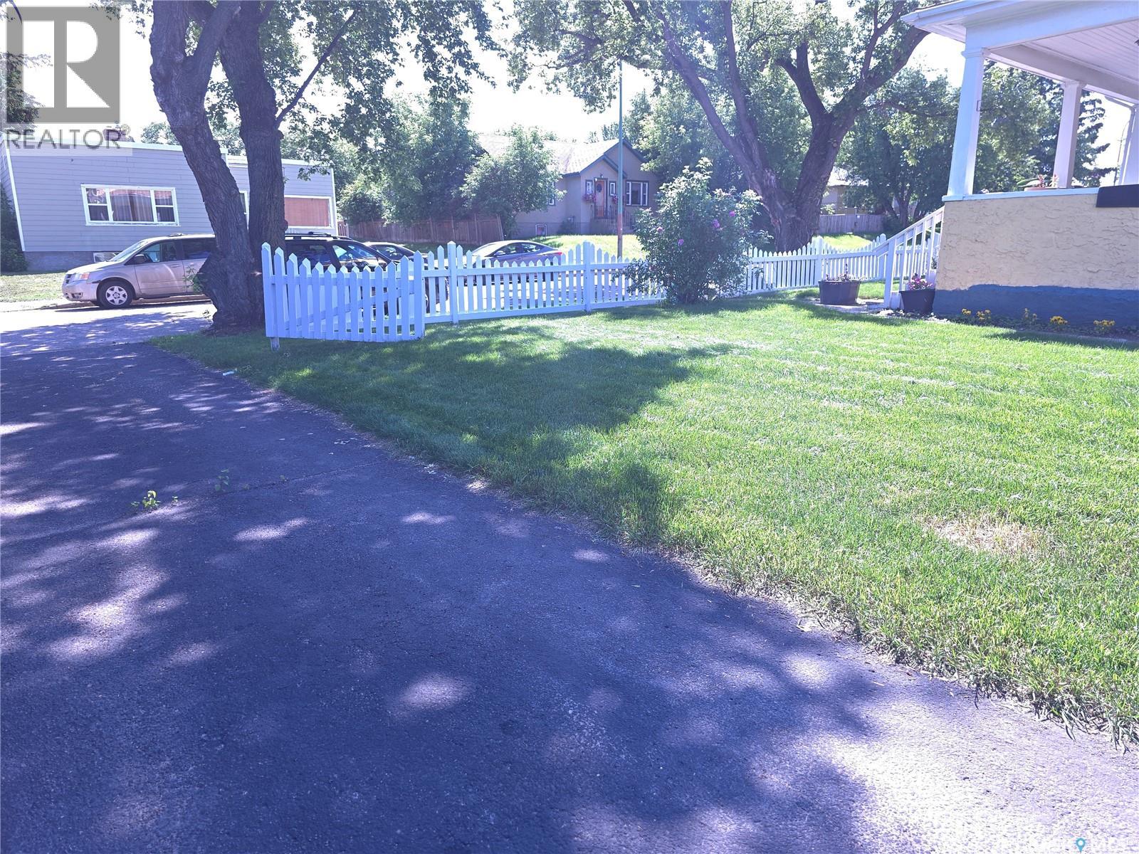 36 21st Street E, Prince Albert, Saskatchewan  S6V 1L8 - Photo 22 - SK043016
