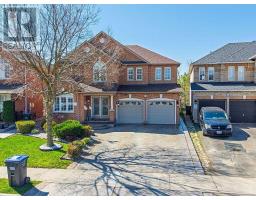 61 WOODVALLEY DRIVE, Brampton, Ontario