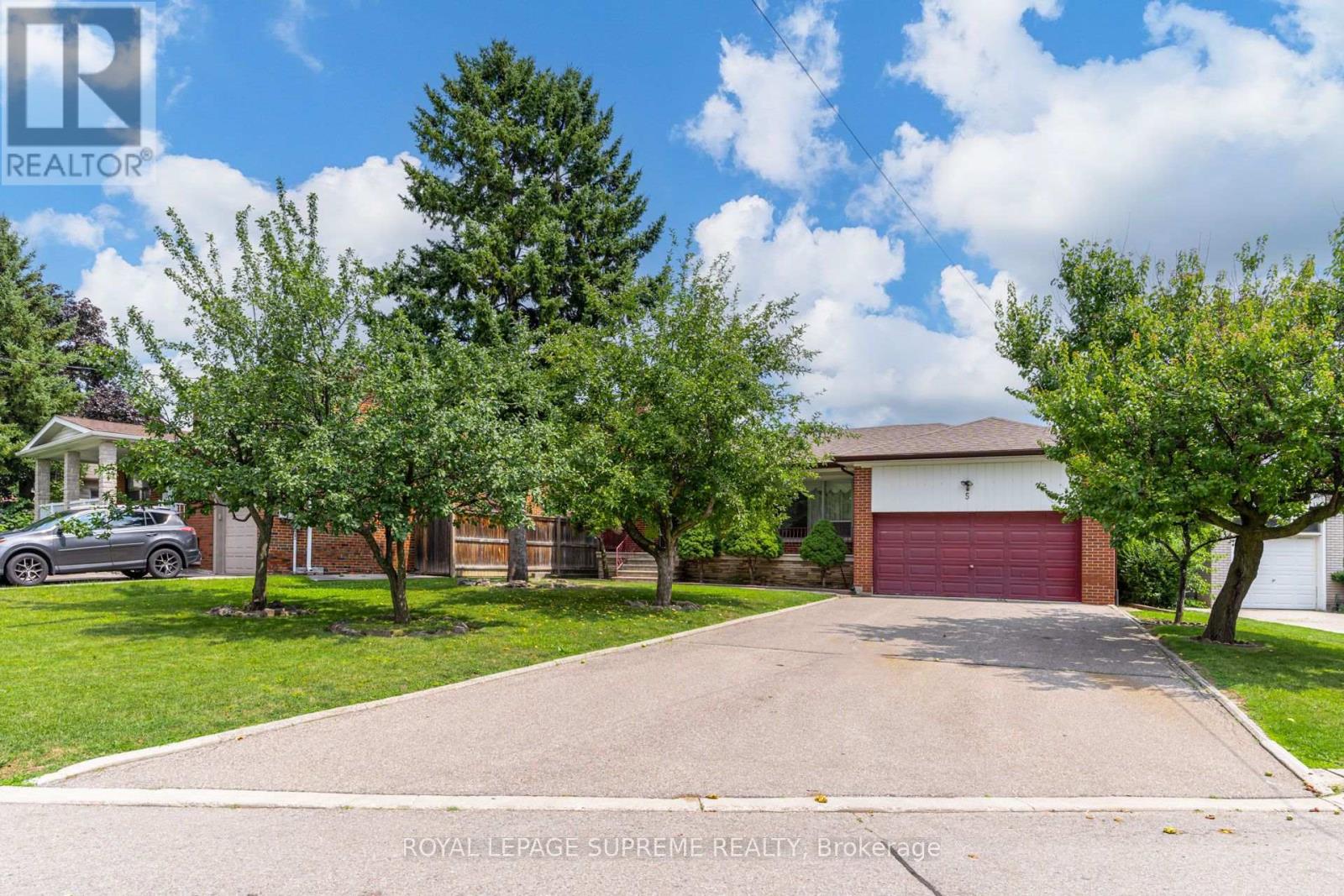 Bsmt - 5 Paramount Court, Toronto, Ontario  M6M 2L3 - Photo 2 - W13655306