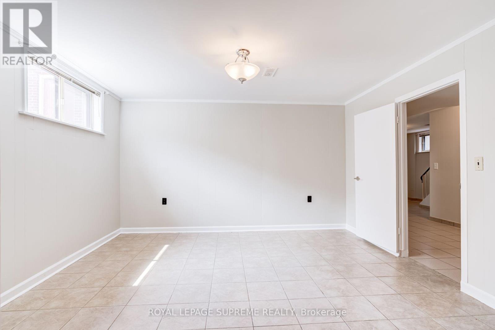 Bsmt - 5 Paramount Court, Toronto, Ontario  M6M 2L3 - Photo 9 - W13655306
