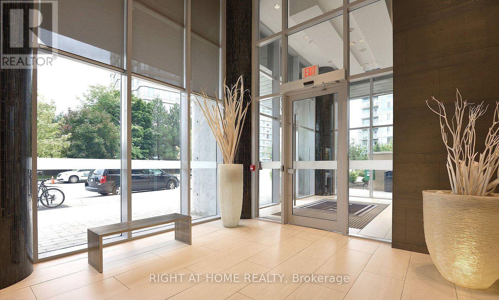 1710 - 223 Webb Drive, Mississauga, Ontario  L5B 0E8 - Photo 33 - W13633184