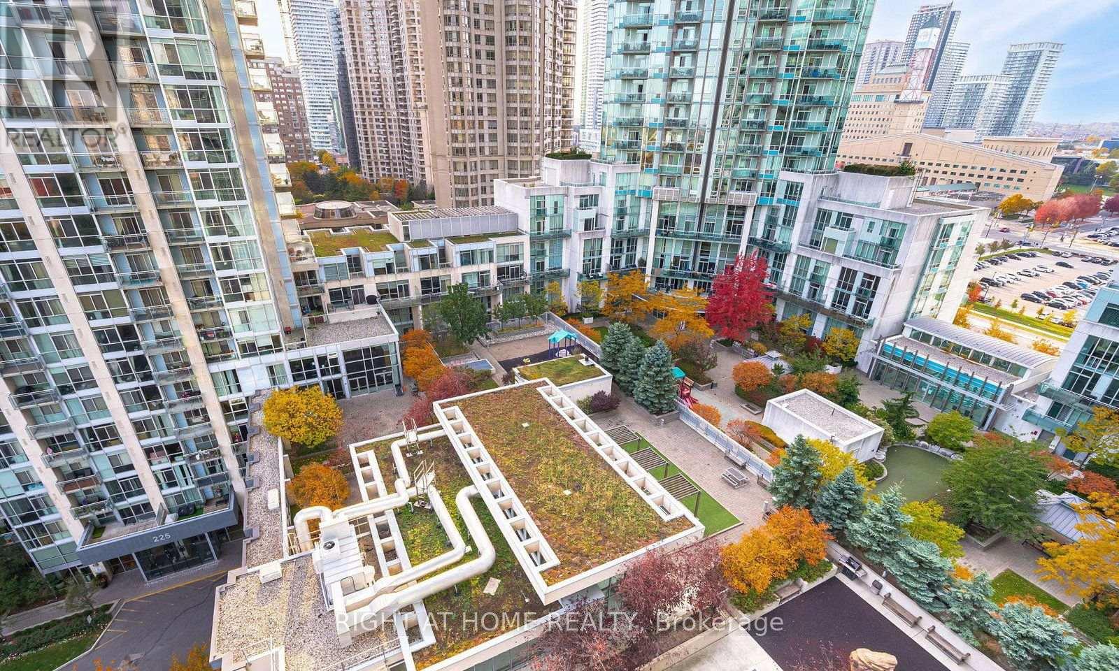 1710 - 223 Webb Drive, Mississauga, Ontario  L5B 0E8 - Photo 34 - W13633184
