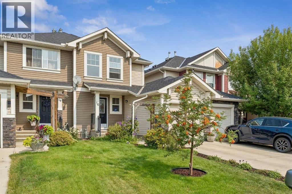 16 Cranberry Green SE, calgary, Alberta