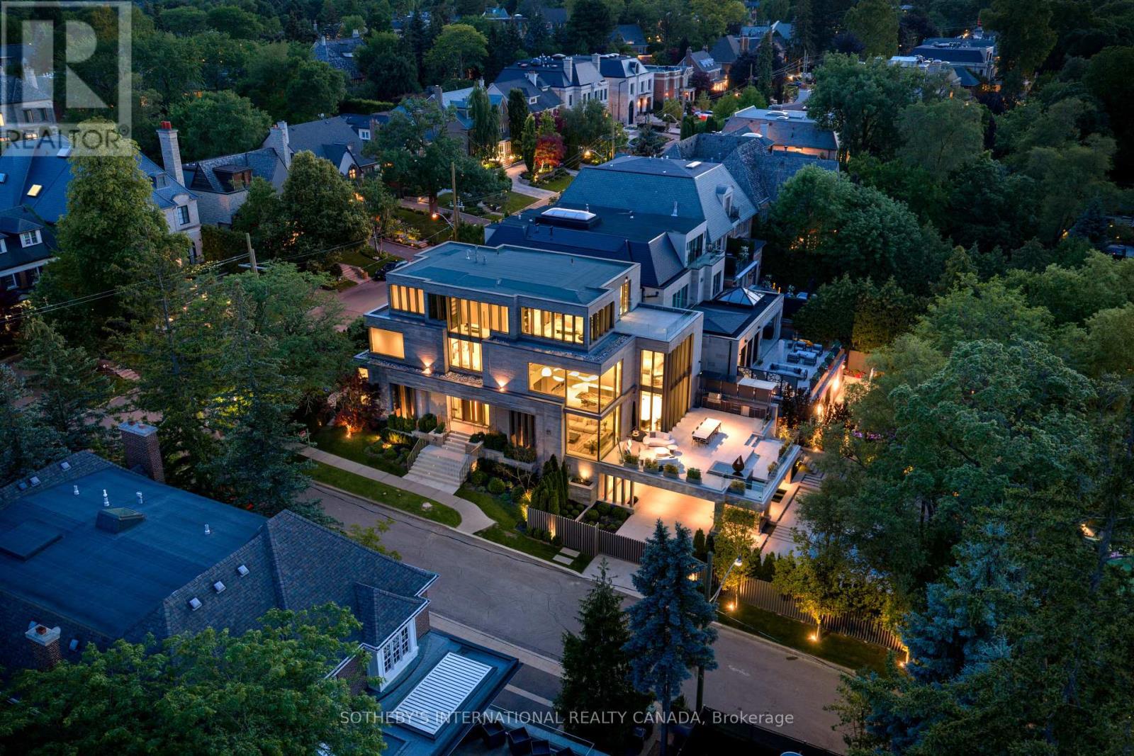 211 Dunvegan Road, Toronto, Ontario M5P 2P3 - Photo 4 - C13653822