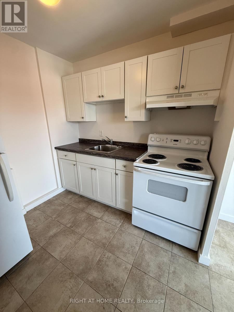9 - 346 ELGIN COURT, Oshawa, Ontario