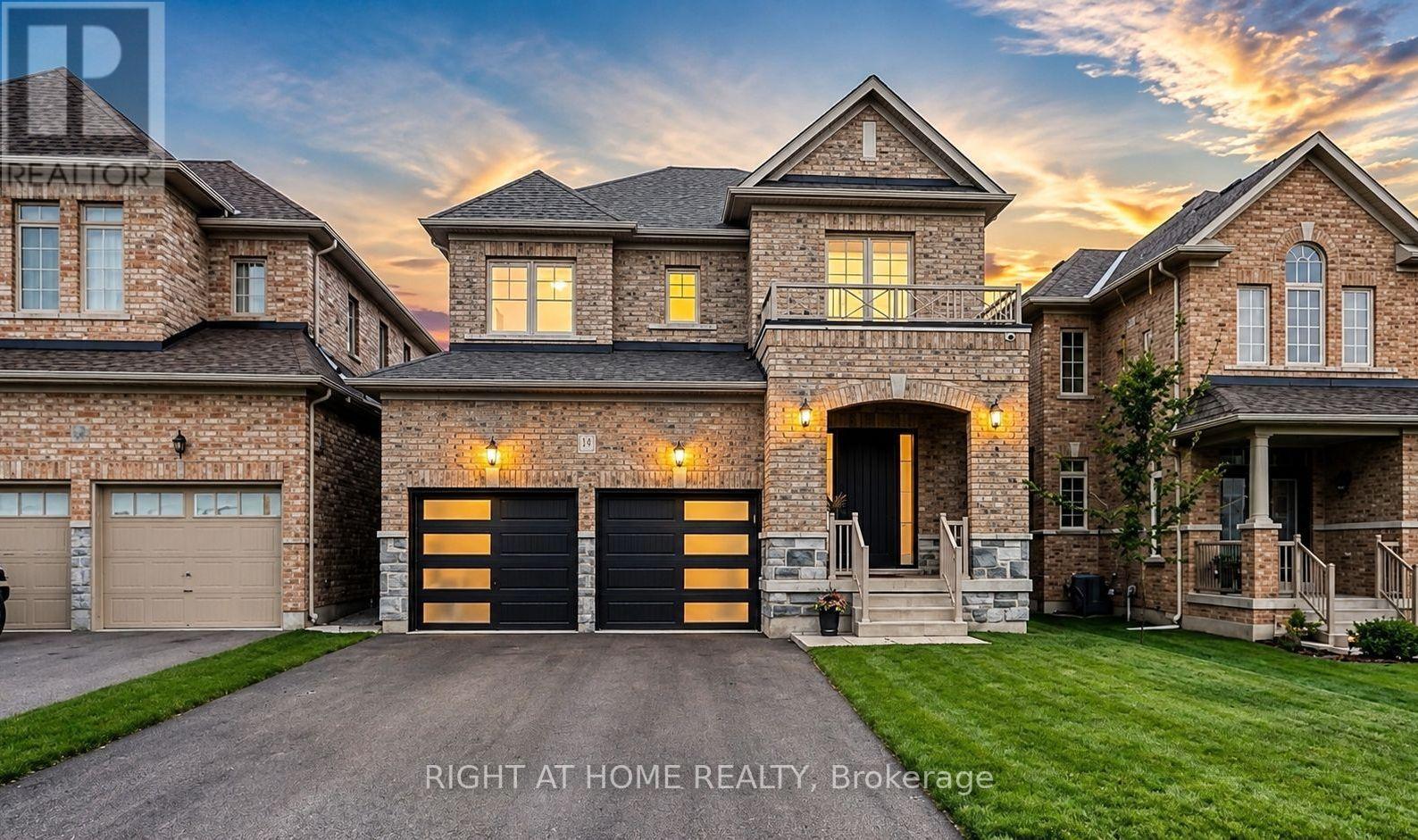 12 Tupling Street, Bradford West Gwillimbury, Ontario  L3Z 0W8 - Photo 3 - N13563318