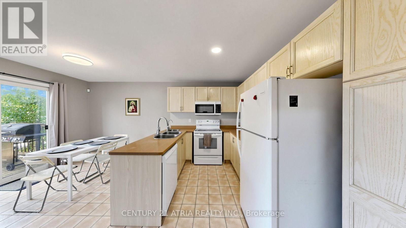 102 Huntington Crescent, Clarington, Ontario  L1E 3C5 - Photo 11 - E13655324